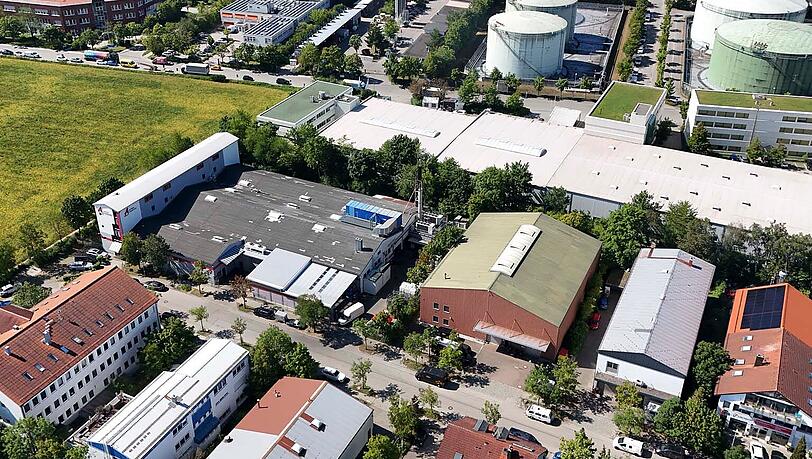Der Chemieunfall ereignete sich im Gewerbegebiet in Heimstetten. Der Chemieunfall ereignete sich im Gewerbegebiet in Heimstetten.