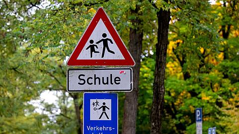 In die Bewertung des ACE-Schulweg-Index ist das Verhalten von sogenannten Elterntaxis sowie die Verkehrsinfrastruktur im nahen Schulumfeld eingeflossen.