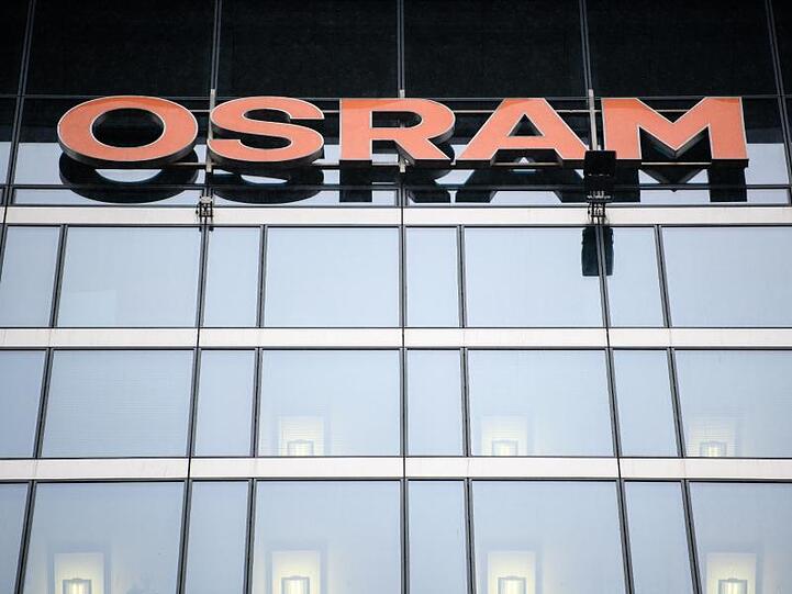 Das Osram-Logo ist an der Zentrale der Firma Osram zu sehen. Foto: Matthias Balk/Archiv