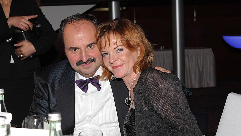 Johann Lafer und seine Frau Silvia Lafer sind ein eingeschweißtes Team. Johann Lafer und seine Frau Silvia Lafer sind ein eingeschweißtes Team.