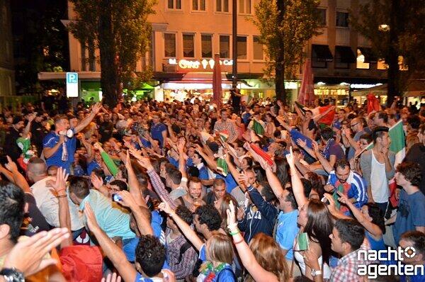 Jubel in München: So feiern die Italiener.