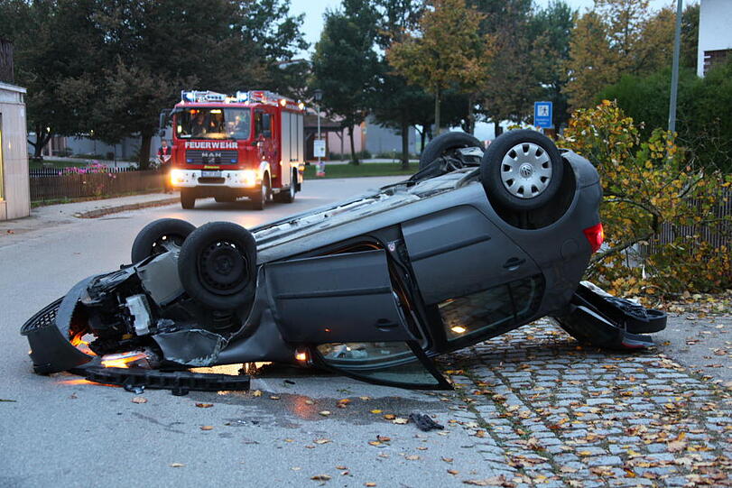 Bilder vom Unfall in Obertaufkirchen.