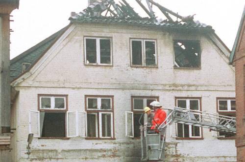 23. November 1993: Neonazis verüben einen Brandanschlag auf das Haus einer türkischen Familie. Drei Menschen sterben.