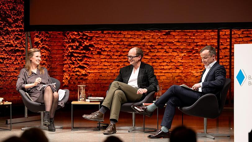 Die Jury tagt live in der Allerheiligenhofkirche. Die Jury tagt live in der Allerheiligenhofkirche.