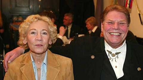 Karl-Heinz Wildmoser mit seiner Ehefrau Theres.