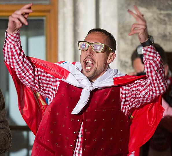 Neben dem sportlichen Erfolg bleibt Franck Ribery seiner persönlichen Linie treu: Er ist der große Spaßvogel im Team der Bayern. Seine Streiche sind Legendär.