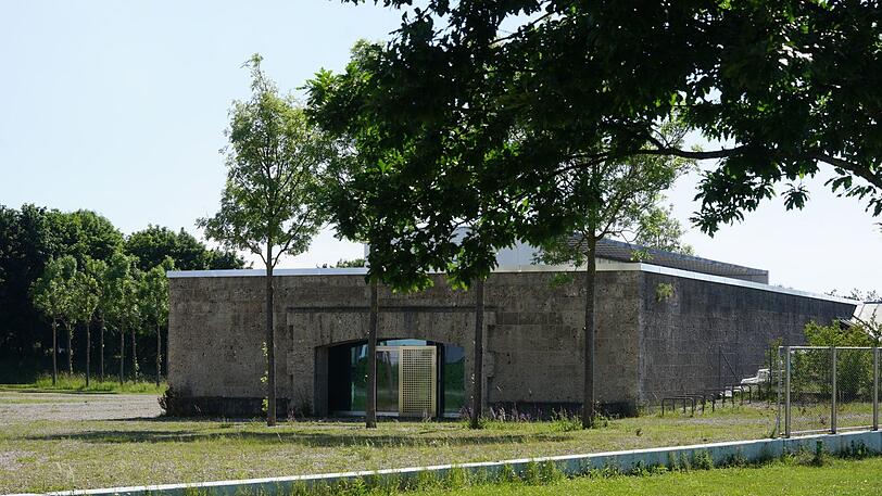 Das Gebäude ist bislang nur für den Sommer ertüchtigt, außerdem gibt es Schimmelsporen.