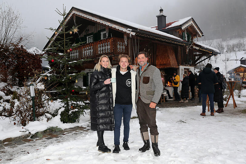 Joel Beckenbauer, Freundin Jessica Martl (l.) und Thomas Witzany