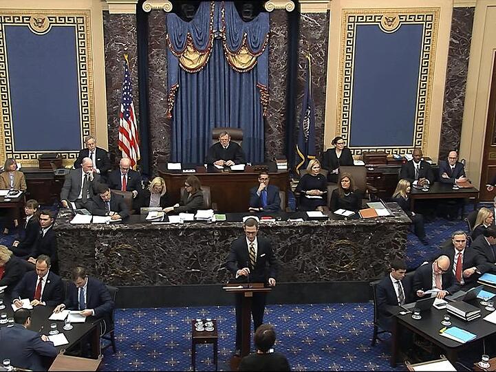 Trumps Verteidiger fordern in dem Impeachment-Verfahren ein rasches Abweisen der Anklage.