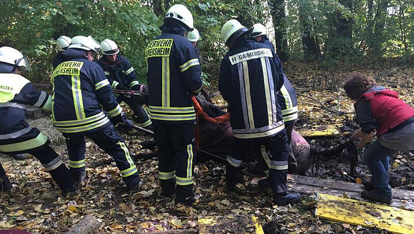 Die Retter der Feuerwehr Gaimersheim im Einsatz. Die Retter der Feuerwehr Gaimersheim im Einsatz.