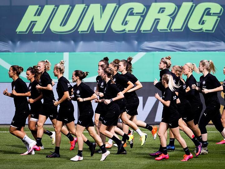 Hungrige Außenseiterinnen: Die Essen-Spielerinnen wollen den sechsten Pokalsieg vom VfL Wolfsburg in Serie verhindern.
