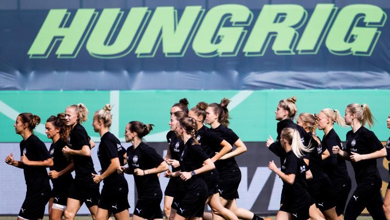 Hungrige Außenseiterinnen: Die Essen-Spielerinnen wollen den sechsten Pokalsieg vom VfL Wolfsburg in Serie verhindern. Hungrige Außenseiterinnen: Die Essen-Spielerinnen wollen den sechsten Pokalsieg vom VfL Wolfsburg in Serie verhindern.