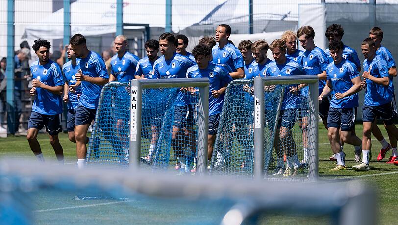 Seit Montag läuft bei 1860 München wieder das Training. Seit Montag läuft bei 1860 München wieder das Training.