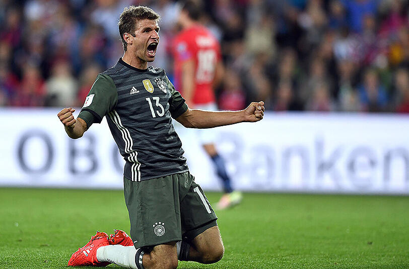 Der Tor-Bann ist gebrochen: Thomas Müller feiert nach über 600 torlosen DFB-Minuten seinen Treffer gegen Norwegen.