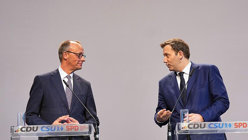 CDU-Chef Merz und SPD-Chef Klingbeil schließen Steuererhöhungen nicht für immer aus. (Archivbild)
