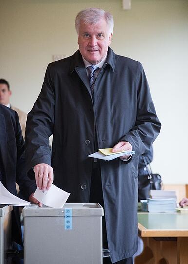Hier gibt Horst Seehofer seine Stimme bei der Landtagswahl 2013 ab