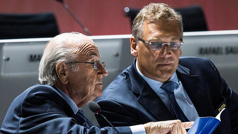 Der Mann an der Seite des FIFA-Patriarchen: Jerome Valcke (r.) neben Joseph Blatter. Der Mann an der Seite des FIFA-Patriarchen: Jerome Valcke (r.) neben Joseph Blatter.