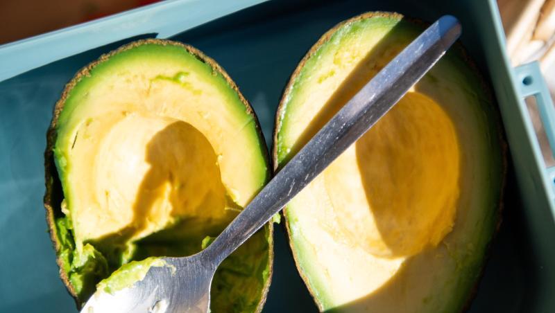 Im Jahr 2018 wurden rund 94.000 Tonnen Avocado nach Deutschland importiert. Im Jahr 2018 wurden rund 94.000 Tonnen Avocado nach Deutschland importiert.