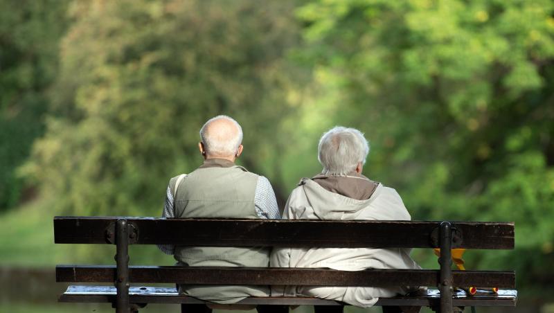 Wer 35 Versicherungsjahre hat und somit eine Rente für langjährig Versicherte erhält, kann heute mit 65,7 Jahre abschlagsfrei in Rente gehen, im Jahr 2035 mit 67.