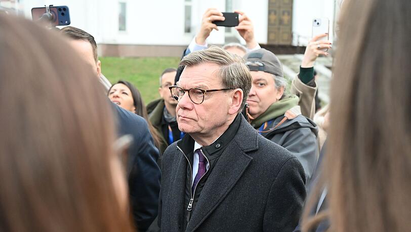 Auch der deutsche Au&szlig;enminister Johann Wadephul ist in die Ukraine gereist.