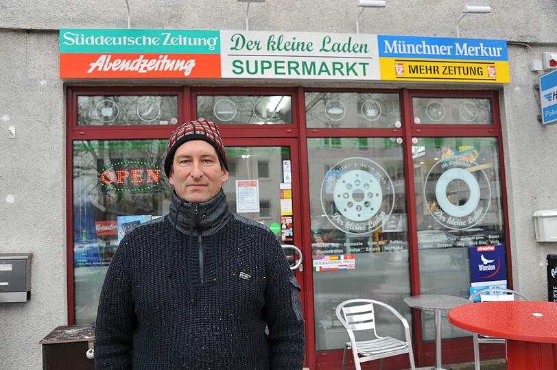Ladenbesitzer Walter Schoth ist erschüttert über das Verbrechen. Der 13-Jährige war fast täglich in seinem Geschäft.