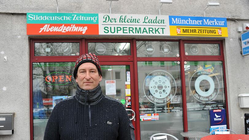 Ladenbesitzer Walter Schoth ist erschüttert über das Verbrechen. Der 13-Jährige war fast täglich in seinem Geschäft.