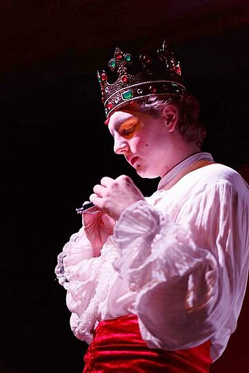Für Kinder ab vier Jahren geeignet: Die Aufführung von "Des Kaisers neue Kleider" der Bühnenflöhe im Theater in der Au.