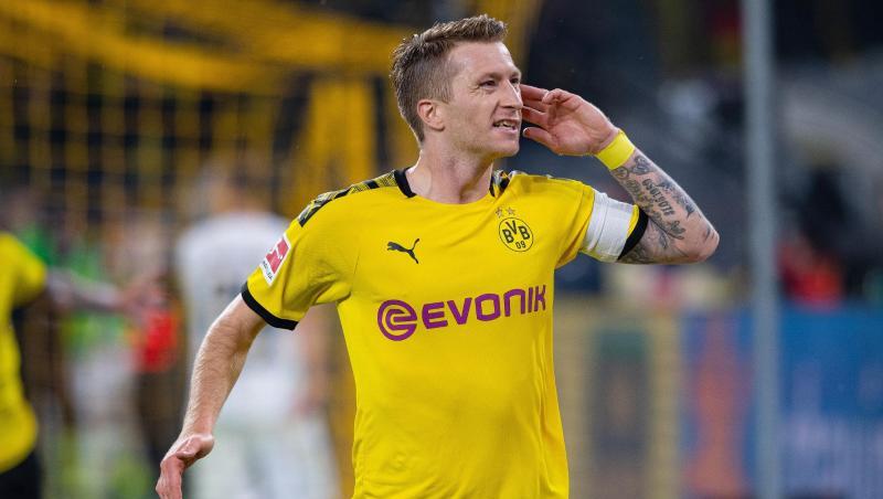 Dortmunds Kapitän Marco Reus bejubelt den Siegtreffer zum 1:0 gegen Gladbach. Dortmunds Kapitän Marco Reus bejubelt den Siegtreffer zum 1:0 gegen Gladbach.
