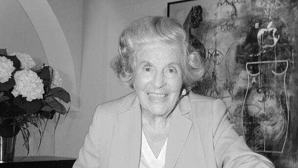 Marianne Fürstin zu Sayn-Wittgenstein-Sayn ist mit 105 Jahren gestorben. Marianne Fürstin zu Sayn-Wittgenstein-Sayn ist mit 105 Jahren gestorben.
