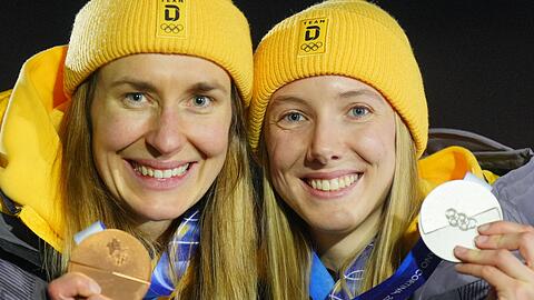Susanne Kreher (r) holte sich Silber, Jacqueline Pfeifer fuhr zu Bronze.