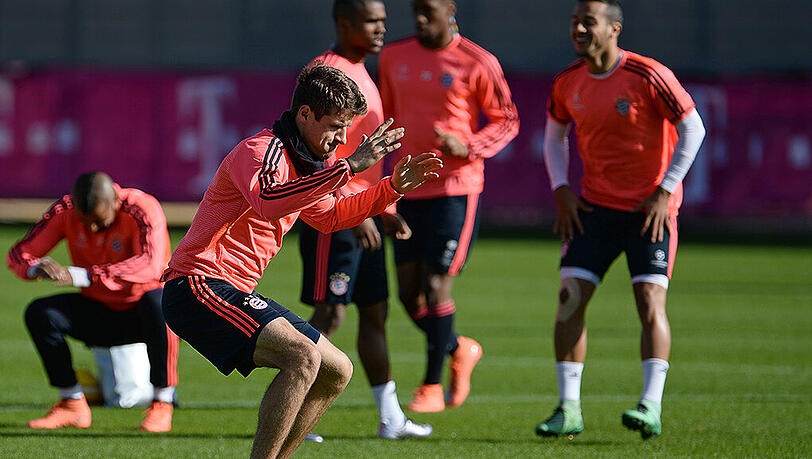 Für Thomas Müller und seine Kollegen vom FC Bayern geht's ab 11. Juli mit dem Training wieder los. Vorher will Müller noch mit der deutschen Nationalmannschaft den EM-Titel holen. Für Thomas Müller und seine Kollegen vom FC Bayern geht's ab 11. Juli mit dem Training wieder los. Vorher will Müller noch mit der deutschen Nationalmannschaft den EM-Titel holen.