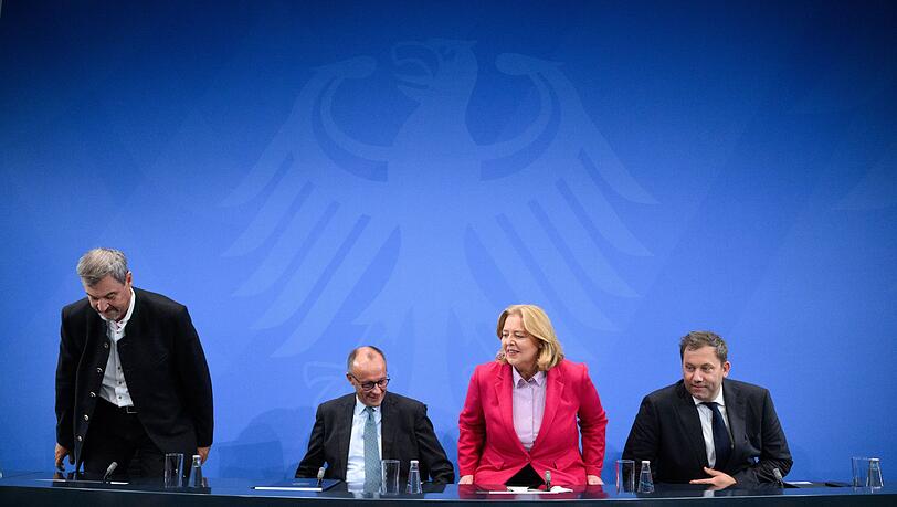 Schwarz-Rot will mit der Stahlindustrie sprechen.