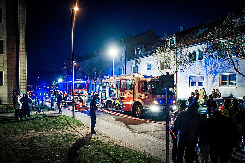 Die Bilder vom dramatischen Feuerwehreinsatz in Neutraubling.