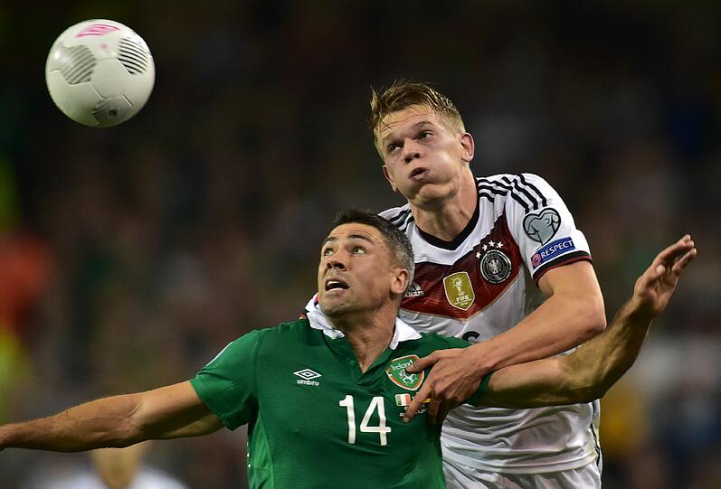MATTHIAS GINTER: NOTE 3.
Erhielt den Vorzug vor Can als Lohn für konstant gute Leistungen bei BVB. War mehr Rechtsaußen denn Rechtsverteidiger, brachte einige gute Flanken in den Strafraum.