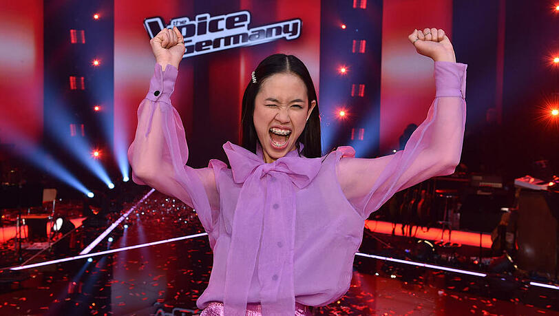 "The Voice Of Germany"-Gewinnerin Claudia Emmanuela Santoso jubelt über ihren Sieg "The Voice Of Germany"-Gewinnerin Claudia Emmanuela Santoso jubelt über ihren Sieg