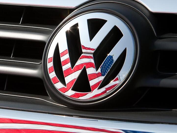 VW setzte seine Aufholjagd in den USA, wo die Verkäufe nach dem Abgasskandal zeitweise eingebrochen waren, mit beschleunigtem Tempo fort.