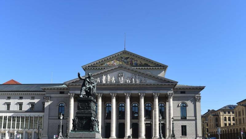 Blick auf die Bayerische Staatsoper in München.