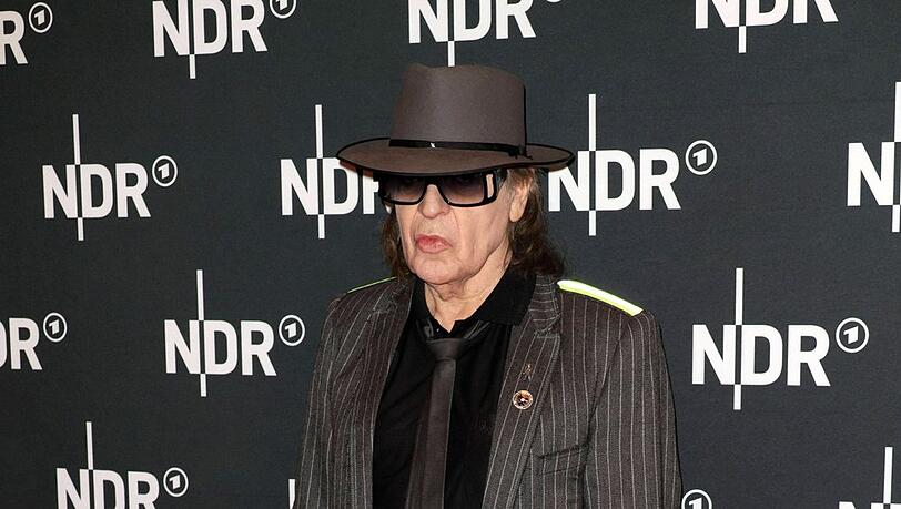 Udo Lindenberg lernte seinen Freund "Clemi" schon als Kind in der Nachbarschaft in Gronau kennen. Udo Lindenberg lernte seinen Freund "Clemi" schon als Kind in der Nachbarschaft in Gronau kennen.