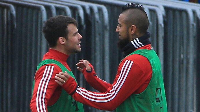 Verletzt aus Sevilla zurück: Juan Bernat (links) und Arturo Vidal.