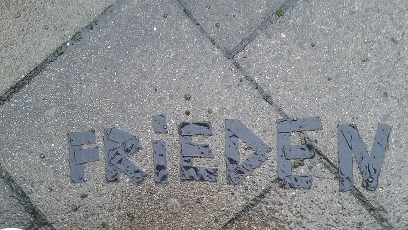 ...ebenso wie diese. ...ebenso wie diese.