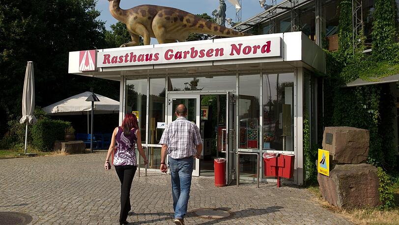 Kein Sehnsuchtsort, trotzdem schreibt Autor Florian Werner der Raststätte Garbsen Nord eine Liebeserklärung.