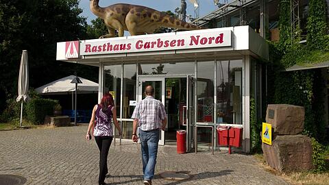 Kein Sehnsuchtsort, trotzdem schreibt Autor Florian Werner der Raststätte Garbsen Nord eine Liebeserklärung.