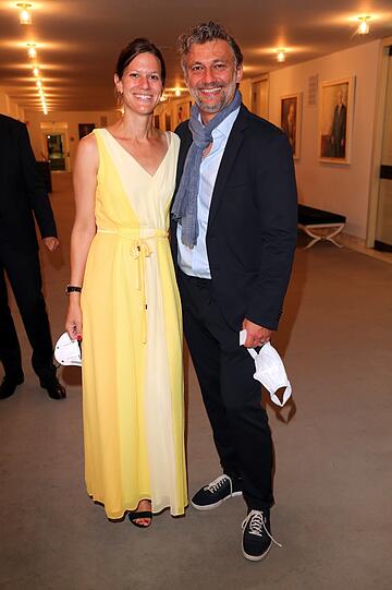 Promis lieben ihn, sie besonders: Jonas Kaufmann mit Frau Christiane.