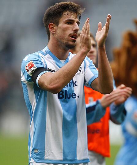 MILOS DEGENEK NOTE 3: Gewann seine Zweikämpfe im Mittelfeld und kurbelte das Spiel immer wieder an. Ordentlicher Auftritt des Abräumers.