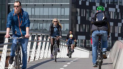 In Kopenhagen fahren 55 Prozent der Menschen mit dem Radl zur Arbeit, Schule oder Uni.