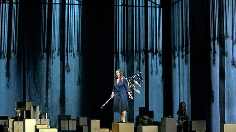 Ricarda Merbeth als Senta.