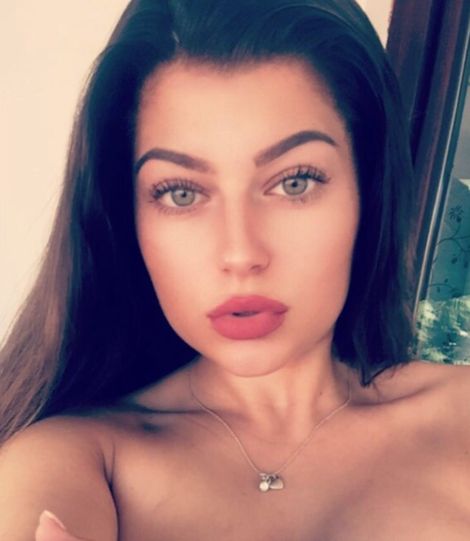 Vanessa M. wohnt in Haar und ist 18 Jahre alt