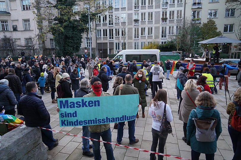 Die Teilnehmer kritisierten die aktuellen Corona-Maßnahmen.