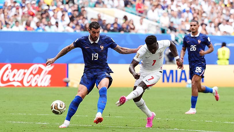 Bukayo Saka (M) erzielte drei Treffer für England. Bukayo Saka (M) erzielte drei Treffer für England.