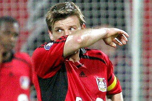Leverkusens Kapitän und Stammspieler in der Nationalmannschaft: Bernd Schneider
